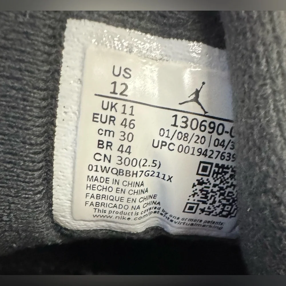 Jordan 12 Retro University Gold size 12 men’s - Picture 7 of 7